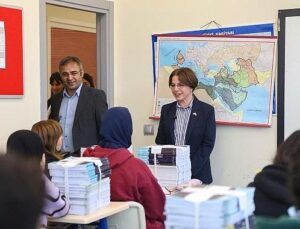 İmtihanlara Hazırlanan Öğrencilere Belediye’den Kaynak Takviyesi