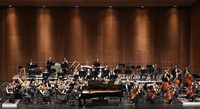 İstanbul Devlet Senfoni Orkestrası DenizBank Konserleri 2025-2026 sanat dönemini açtı