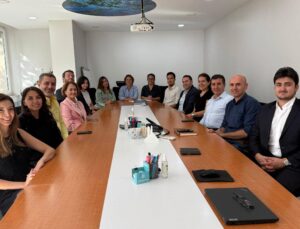 İstanbul Eczacı Odası Yeni Yönetimi Mazbatasını Aldı