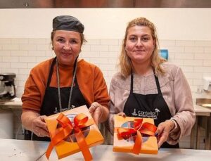 İstekli ellerden lösemili çocuklara tatlı ikram