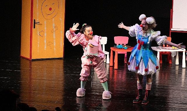 İzmir Kent Tiyatroları yeni dönemi yeni sahnesinde açıyor