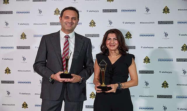 Jolly, Stevie Awards’ta iki milletlerarası mükafatın sahibi oldu