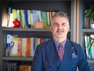 Kabızlığa Karşı Lif, Probiyotik, Kivi, Mineralli Sular ve Kuru Erik İle Doğal Dayanak