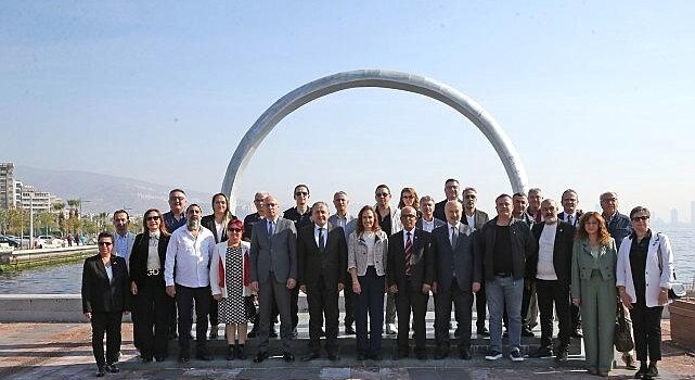 Karşıyaka’da “Muhtarlar Günü” tepesi