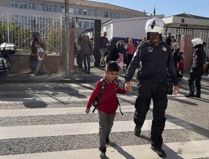 Keçiören Zabıtasından Okul Önlerinde İnançlı Ulaşım Seferberliği