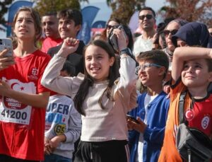 Kocaeli, Cumhuriyet Koşusu’na Akın Etti