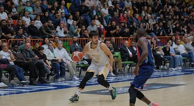 Konya Büyükşehir Yenilmezlik Serisini 5 Maça Çıkardı