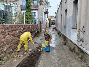 Kuzey Ege’de tesirli olan yağışa Ayvalık Belediyesi’nden anında müdahale