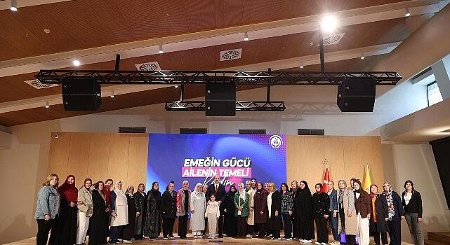 Lider Altay “Aile Yılı” Kapsamında İlçelerden Gelen Bayanlarla Buluştu