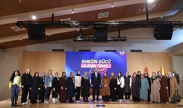 Lider Altay “Aile Yılı” Kapsamında İlçelerden Gelen Hanımlarla Buluştu