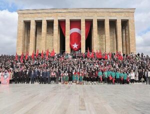 Lider Özarslan ve Binlerce Keçiörenli Anıtkabir’de Ata’nın Huzurunda