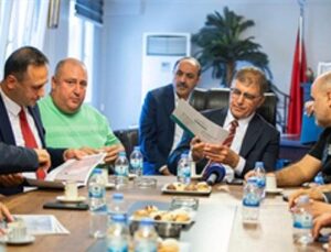 Lider Tugay Ayakkabıcılar Sitesi esnafını ziyaret etti