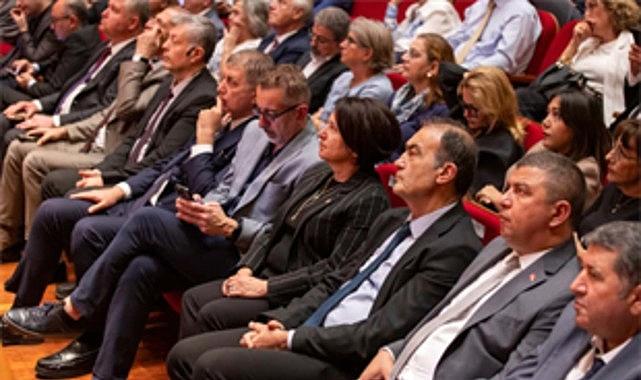 Lider Tugay kentin geleceği “İzmirNİP2054″ü tanıttı