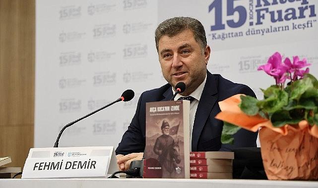 Lokal müellif ve şairler fuarda sahneye çıktı