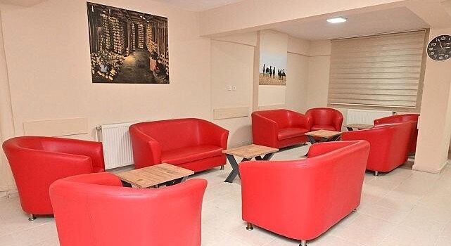 Manisa Büyükşehir’den Üniversiteli Kızlara Yurt Dayanağı