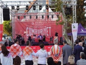 Menderes’te Cumhuriyet coşkusu