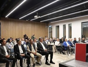 Milletvekili Çakır’dan okuyucularına şiir dinletisi