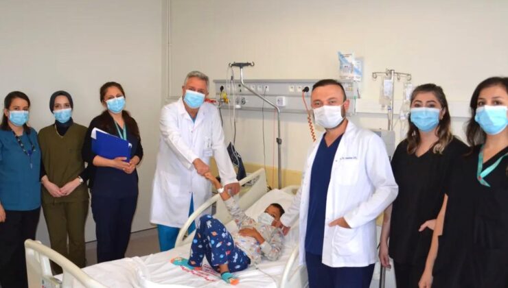 Minik Fehmi Babasının Böbreği İle Hayata Tutundu