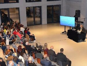 Nilüfer İdeoloji Buluşmaları’nda bayan haklarına felsefi bakış