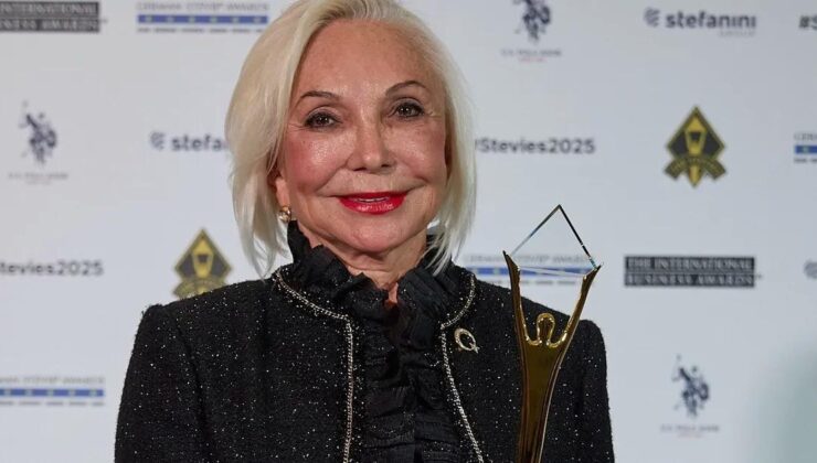 Nurten Öztürk, Dünyada İlk Kez Verilen “Yılın Sosyal Etki Lideri” Altın Stevie Ödülü’nü Alan İlk İsim Oldu