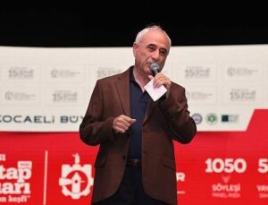 Nurullah Genç’ten Kocaeli Kitap Fuarı’nda hafızalara kazınan söyleşi; “Bir taş attılar, dünya yerinden oynadı”