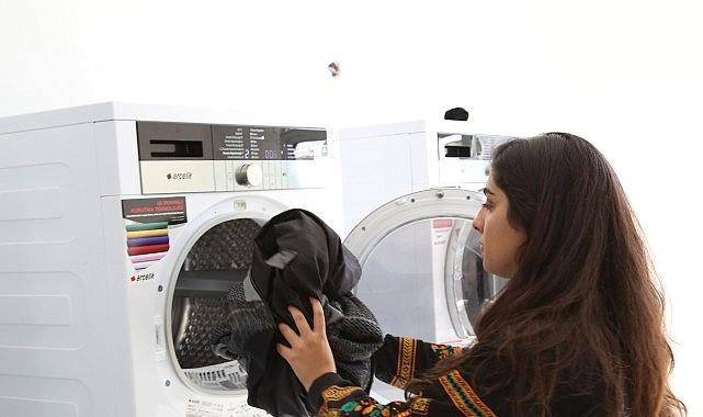 Onların Geleceği İçin Her Şeye Paha