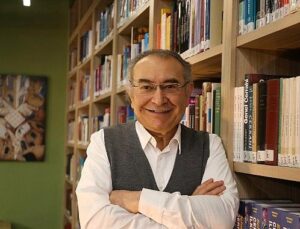 Prof. Dr. Nevzat Tarhan: “En güzel antidepresan karşılıksız güzellik yapmak!”