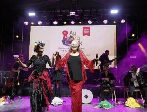 Suzan Kardeş’ten Ayvalık’ta Balkan Rüzgarı!