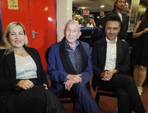 Tiyatro Efsanesinden Rekor: Haldun Dormen 98 Yaşında Direktör Koltuğunda!
