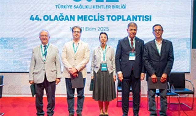 Tugay: Kentlerimizin geleceğini yeni sistemleri mahallî seviyede uygulama yeteneği belirleyecek