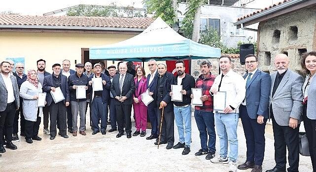 Ürünlü’de 275 hak sahibine imarlı tapu sevinci