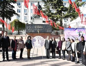 24 Kasım Öğretmenler Günü Düzenlenen Programla Kutlandı