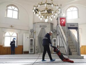 Aydın Büyükşehir Belediyesi Mescitlerde Paklık Çalışmalarını Sürdürüyor