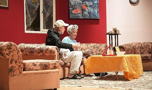 “Babam Geri Döndü” tiyatro oyunu Keçiören’de büyük ilgi gördü