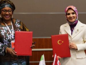 Bakan Göktaş, Sierra Leone ve Singapurlu Mevkidaşları ile  İş Birliği Mutabakat Zaptı İmzaladı