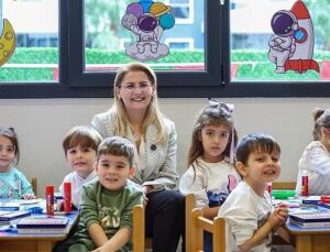 Bakırköy’de Muzaffer İzgü Gündüz Çocuk Bakımevi Açıldı