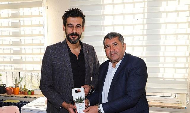 Bayındır Belediye Başkanı Davut Sakarsu, Öğretmenler Günü Münasebetiyle Okulları Ziyaret Etti