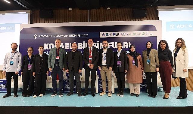 Bilişim Fuarı’nda geleceğin teknolojileri konuşuldu