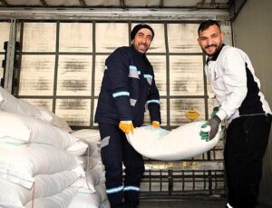 Büyükşehir’den arıcılara yüzde 50 hibeli arı yemi