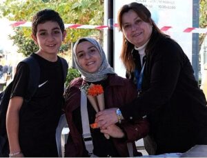 Büyükşehir’den bayana şiddete turuncu farkındalık