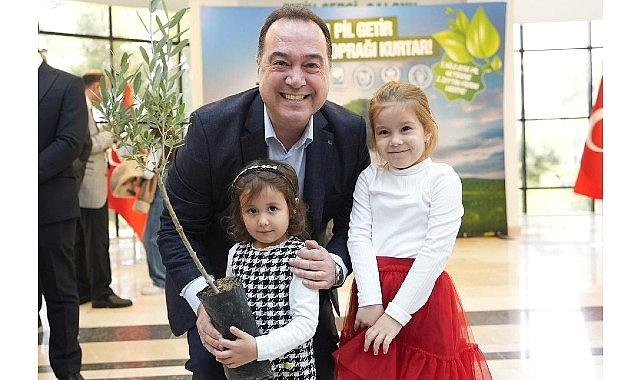 Büyükşehir’den Örnek Etraf Projesi: Atık Pil Getirene Zeytin Fidanı