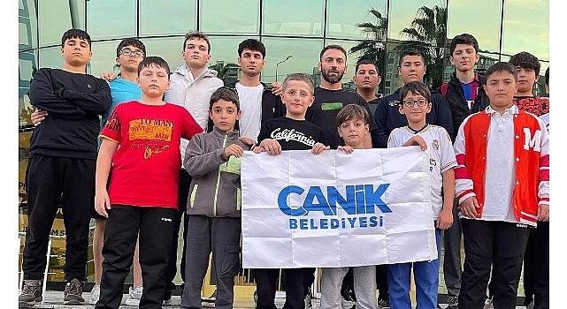 Canikli Atletlerden Şampiyonaya Damga