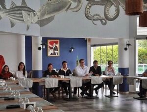 Çeşme Belediyesi ve AKUT’tan ÇEŞTUR işçisine afet şuuru eğitimi