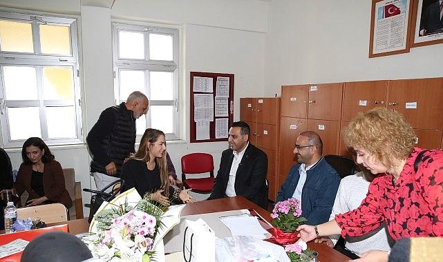 “Çiğli Belediyesi’nden Öğretmenler Günü’nde Manalı Kutlama”