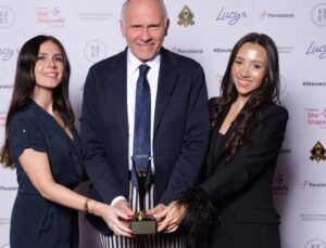 ebebek Emzirme Destek Projesi ABD’de Altın Stevie Ödülü’nün Sahibi Oldu