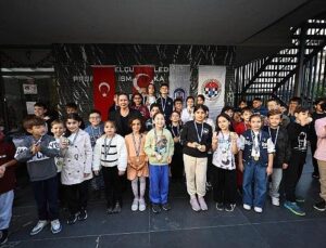 Efes Selçuk’ta “Ataya Saygı” Satranç Turnuvası Sona Erdi