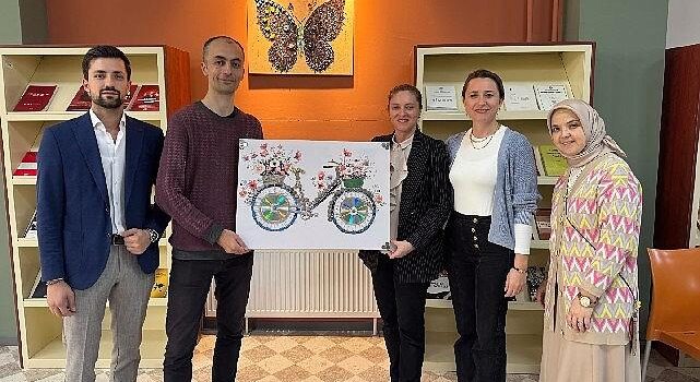 Elektronik atıklardan sanata çevreci dönüşüm