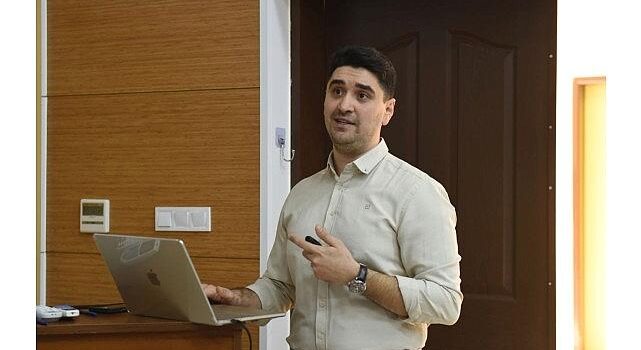 EÜ’de ağız ve diş sıhhati aktüel bilim ışığında konuşuldu