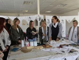 EÜ’de “Atatürk Temalı Tahta Kalıp Baskı Sanatı” atölye çalışması yapıldı