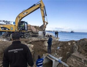 Foça’da dere yatağına yapılan kanal taşkını önledi